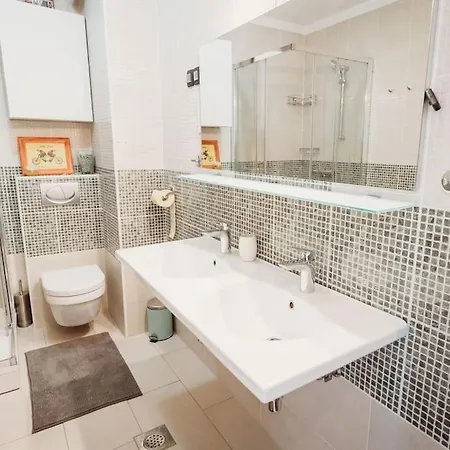 Cozy Nest In Quiet Neighbourhood, Free Parking * Ljubljana