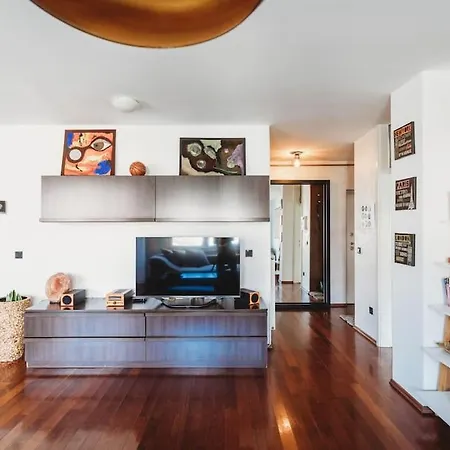 Cozy Nest In Quiet Neighbourhood, Free Parking Daire