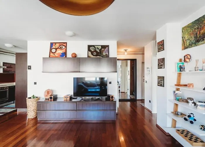 Cozy Nest In Quiet Neighbourhood, Free Parking דירה