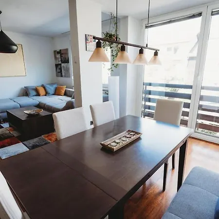 아파트 Cozy Nest In Quiet Neighbourhood, Free Parking 류블랴나